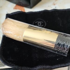 Chanel Sublimage Kubuki Travel Brush♡ Never Used💛